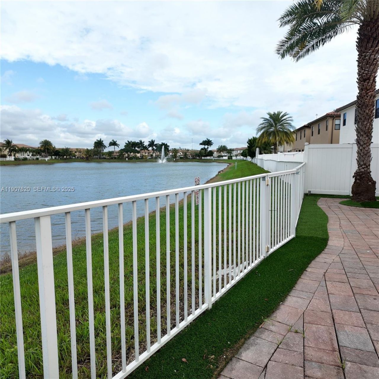 8618 W 33rd Ave, Unit 8618, Hialeah, FL 33018 Photo