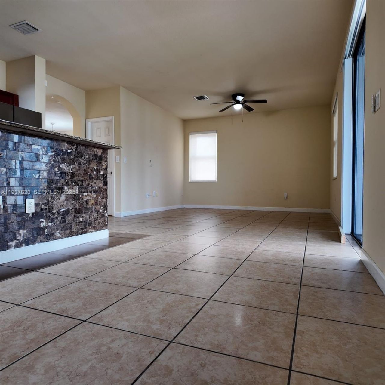 8618 W 33rd Ave, Unit 8618, Hialeah, FL 33018 Photo