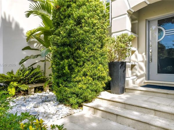 4805 Cherokee Ave, Miami Beach, FL 33140