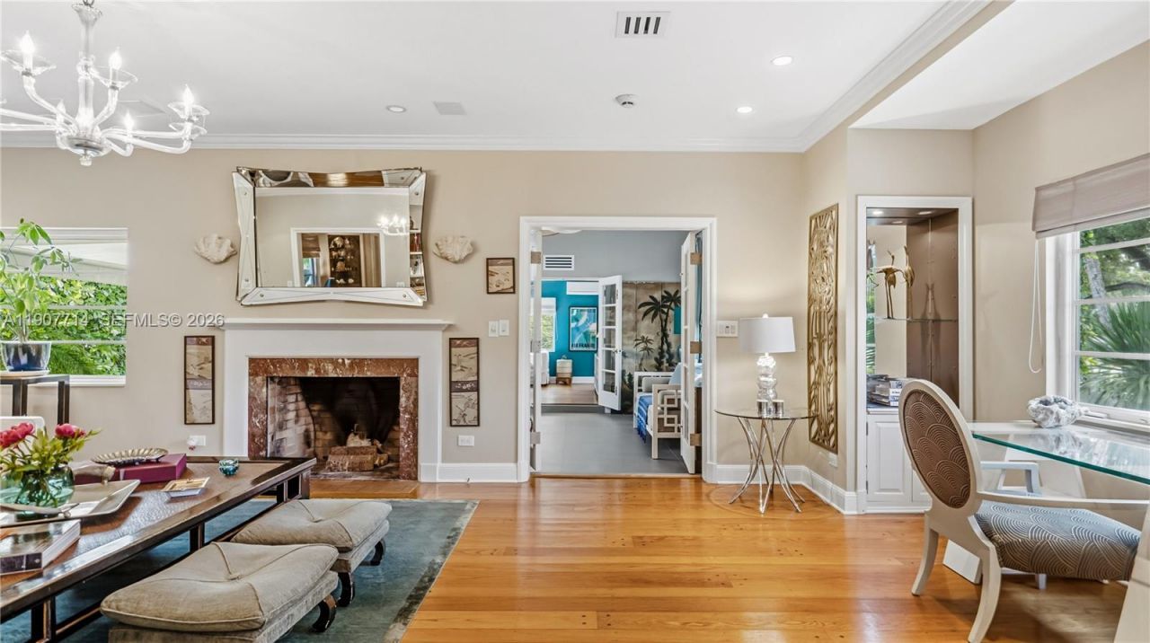 4805 Cherokee Ave, Miami Beach, FL 33140 Photo