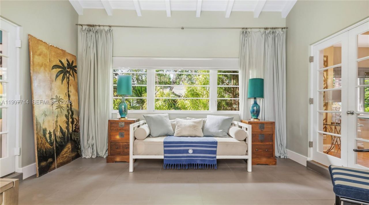 4805 Cherokee Ave, Miami Beach, FL 33140 Photo