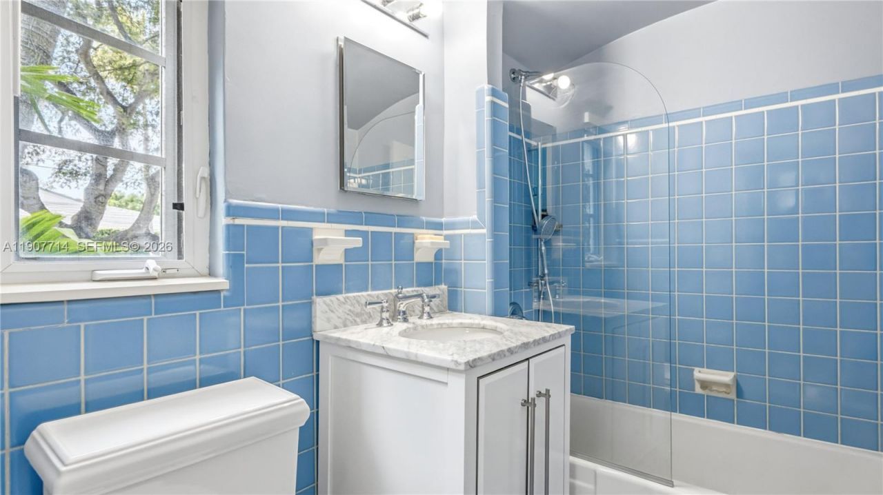 4805 Cherokee Ave, Miami Beach, FL 33140 Photo