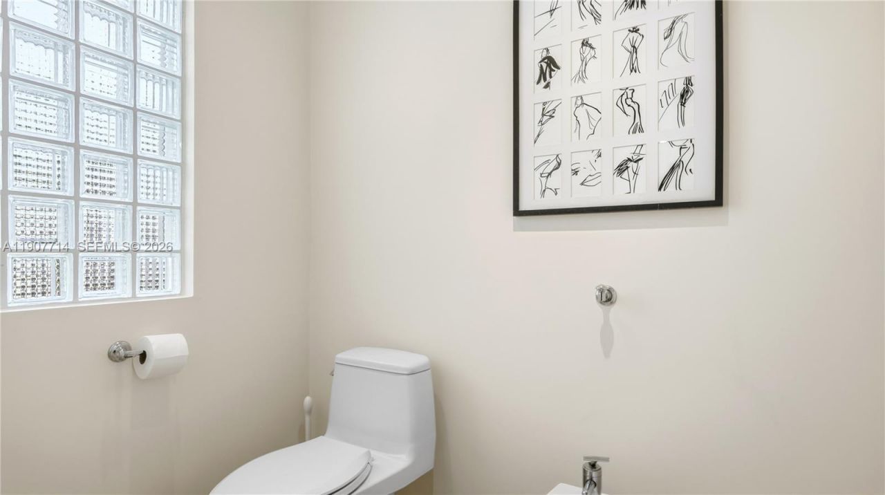 4805 Cherokee Ave, Miami Beach, FL 33140 Photo