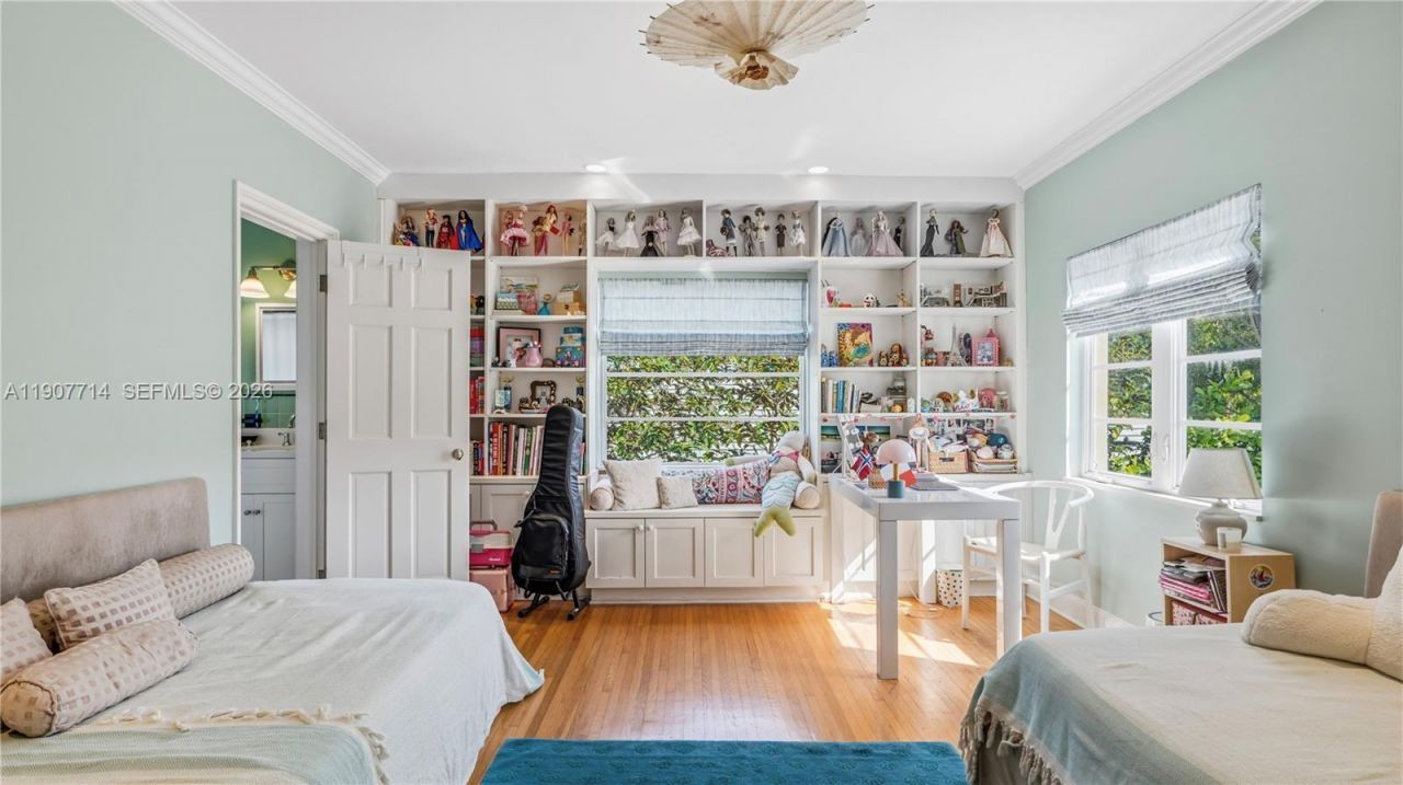 4805 Cherokee Ave, Miami Beach, FL 33140 Photo