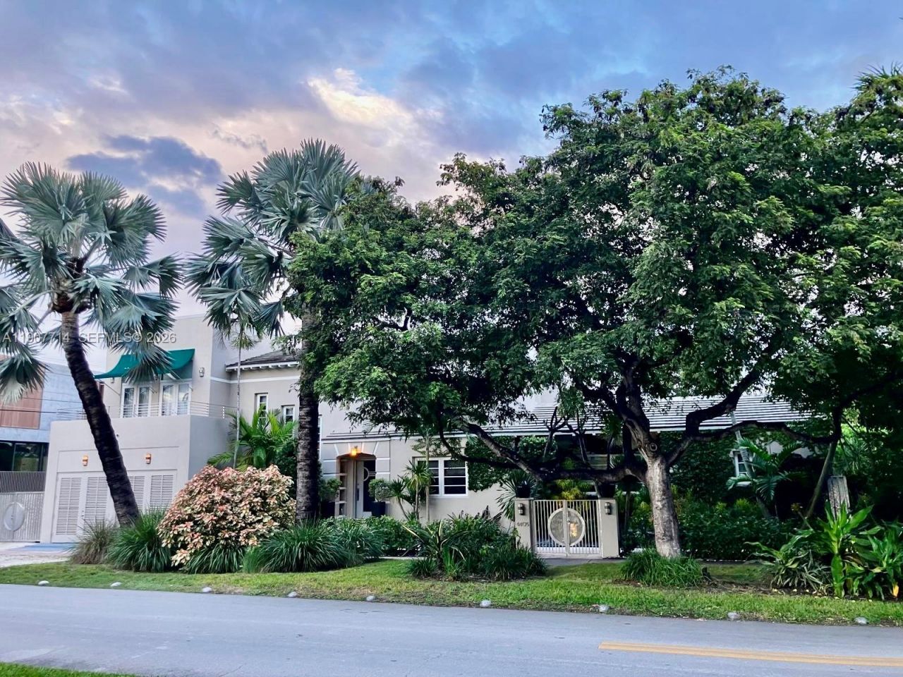 4805 Cherokee Ave, Miami Beach, FL 33140 Photo