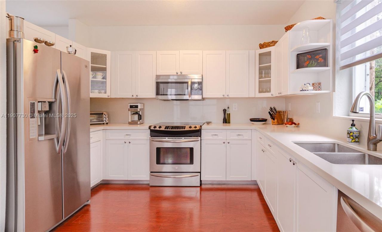 1115 Cherrypalm, Hollywood, FL 33019 Photo