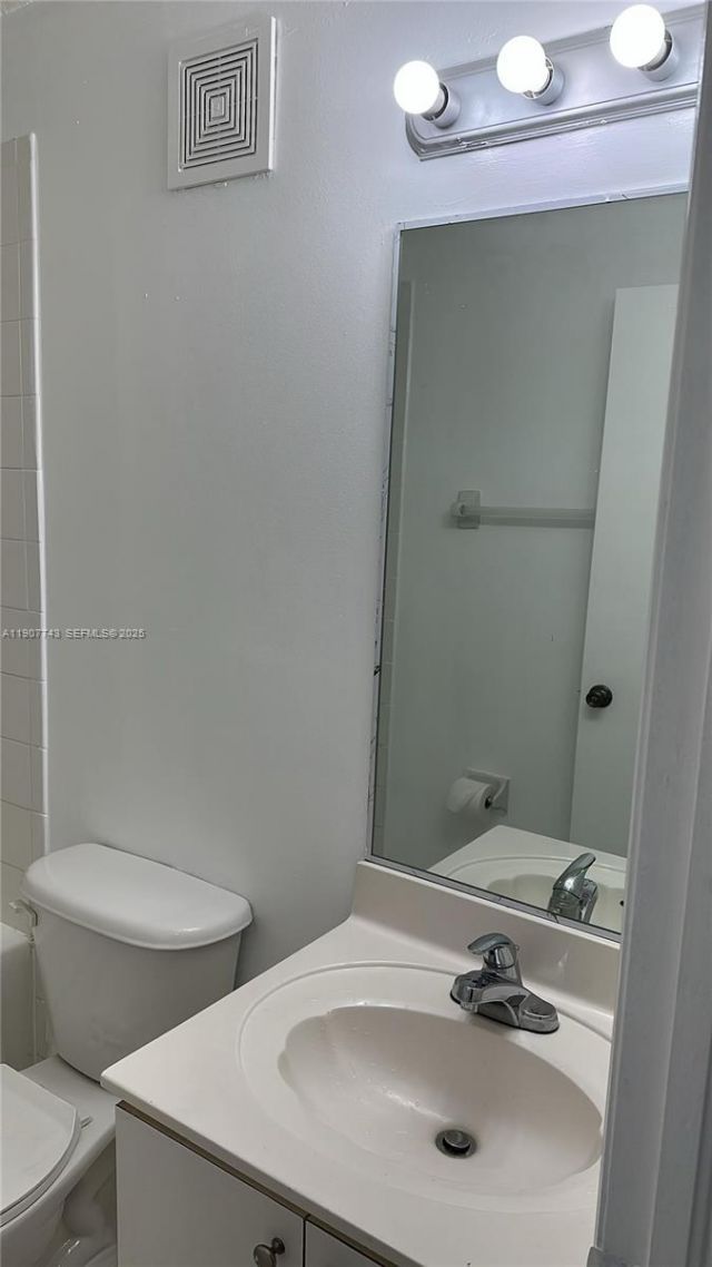 2910 SE 12th Rd, Unit 204-29, Homestead, FL 33035 Photo