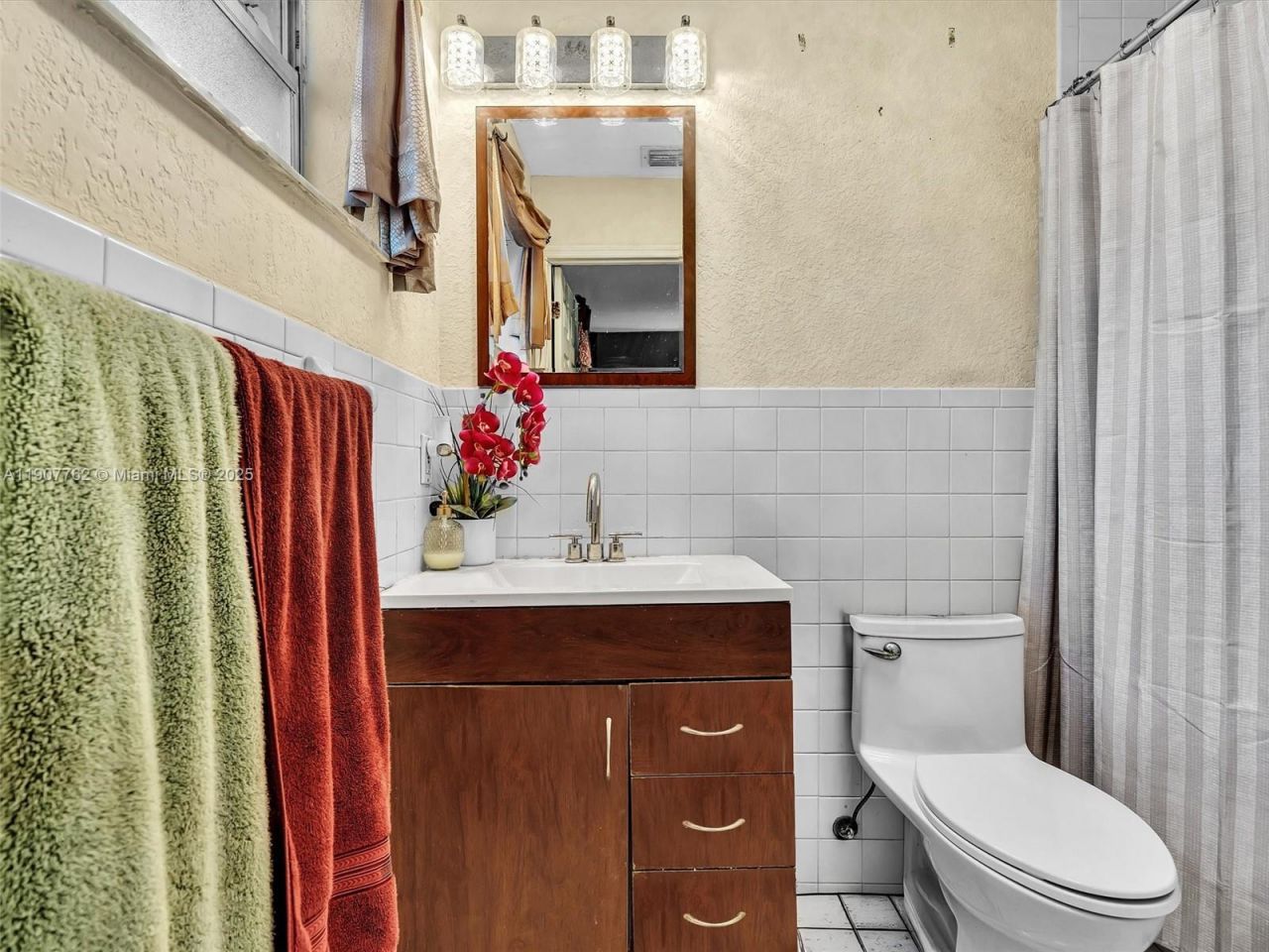 1307 NW 11 Street, Fort Lauderdale, FL 33311 Photo