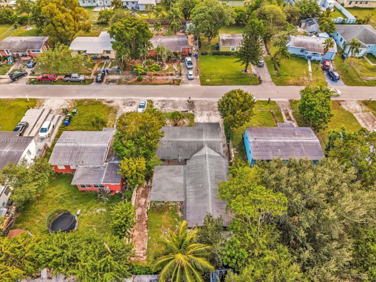 1307 NW 11 Street, Fort Lauderdale, FL 33311 Photo