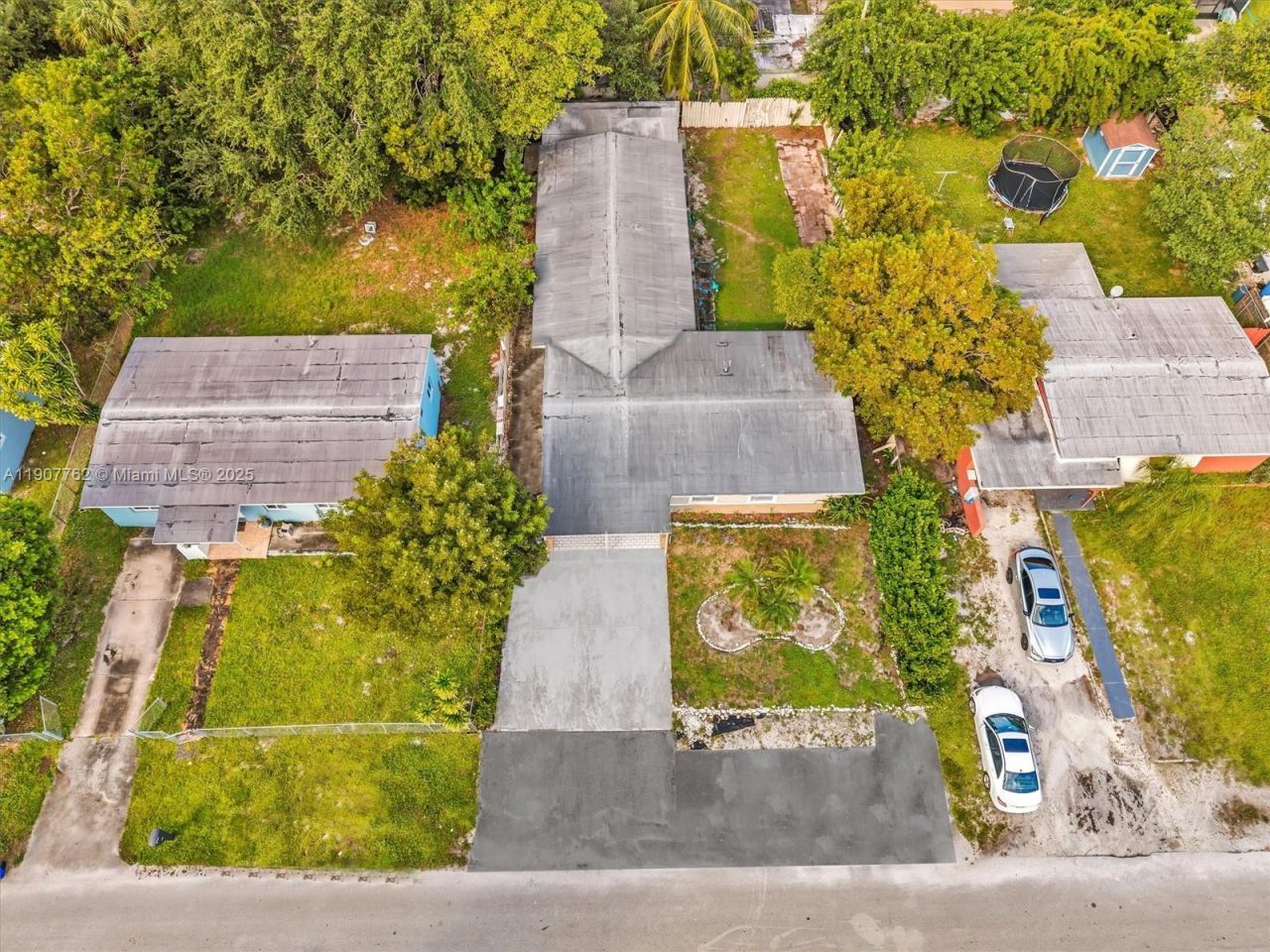 1307 NW 11 Street, Fort Lauderdale, FL 33311 Photo