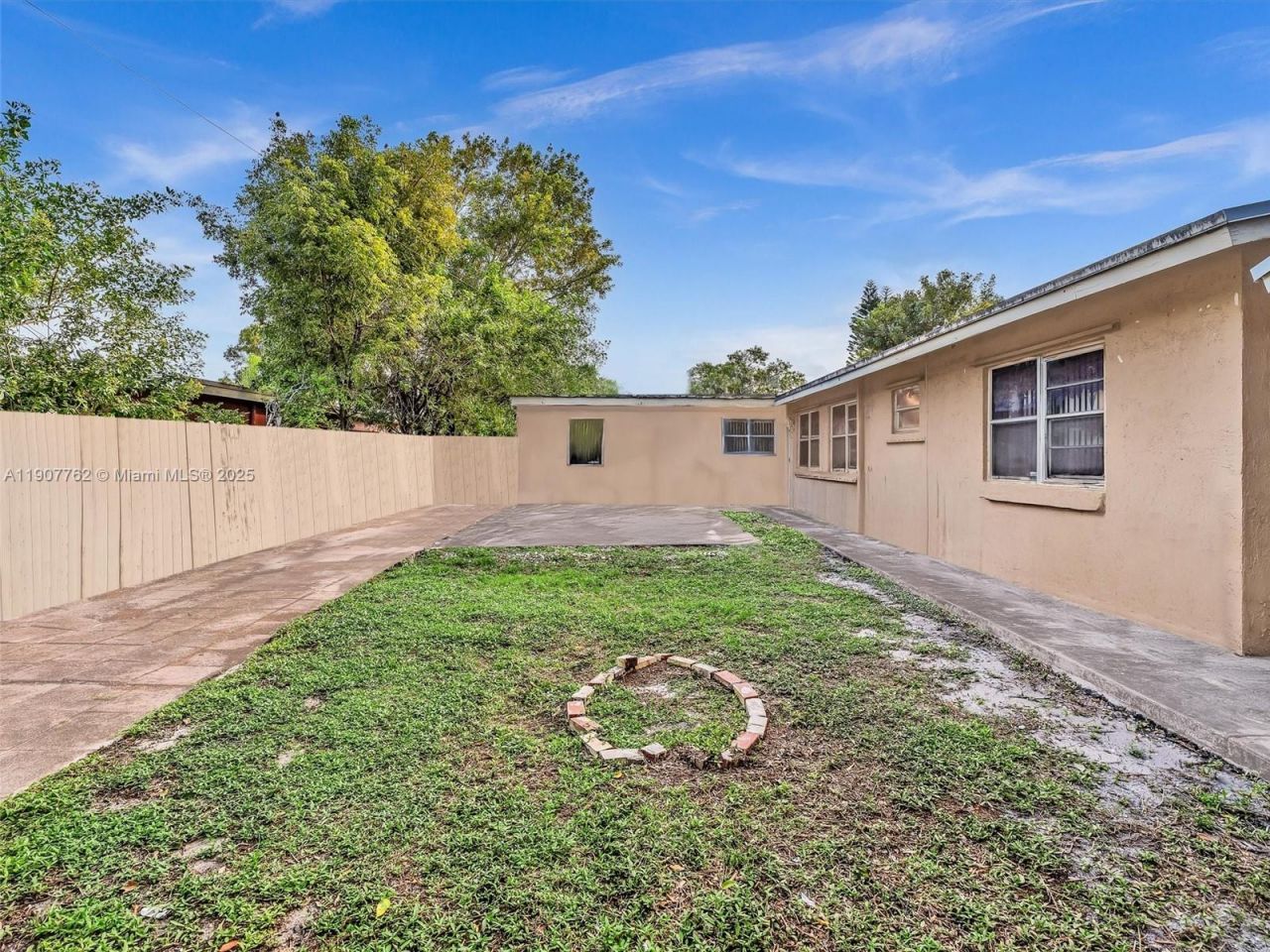 1307 NW 11 Street, Fort Lauderdale, FL 33311 Photo