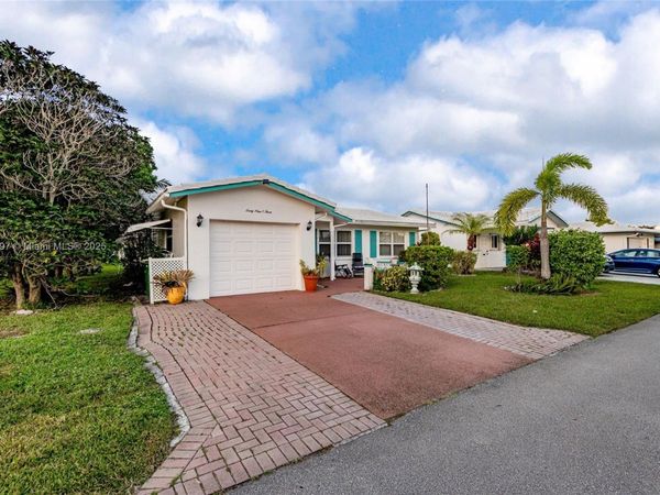 6903 NW 74th Pl, Tamarac, FL 33321