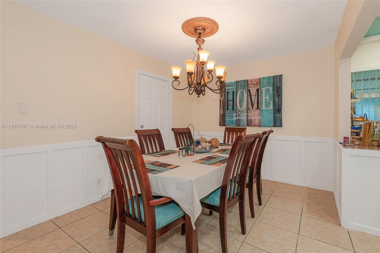 6903 NW 74th Pl, Tamarac, FL 33321 Photo