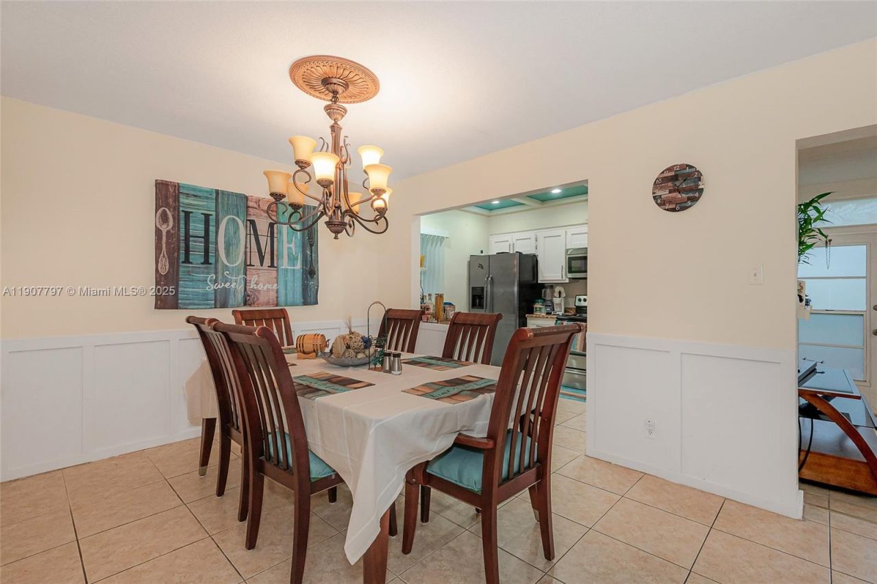 6903 NW 74th Pl, Tamarac, FL 33321 Photo