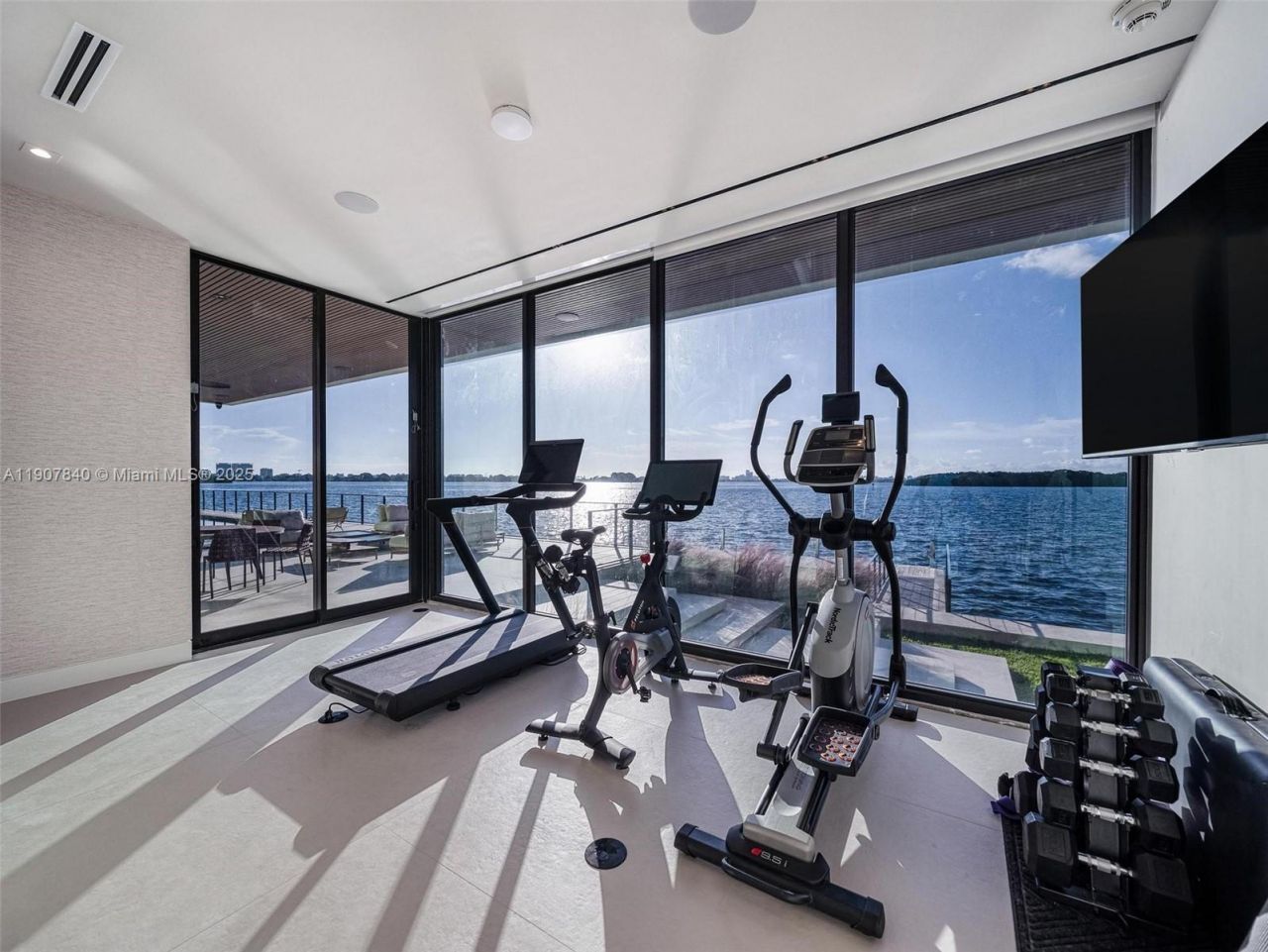 11400 N Bayshore Dr, North Miami, FL 33181 Photo