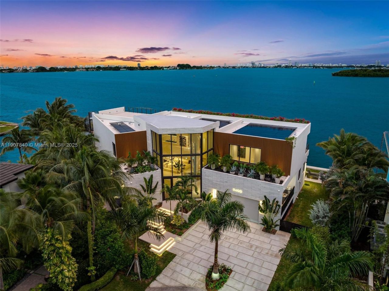 11400 N Bayshore Dr, North Miami, FL 33181 Photo