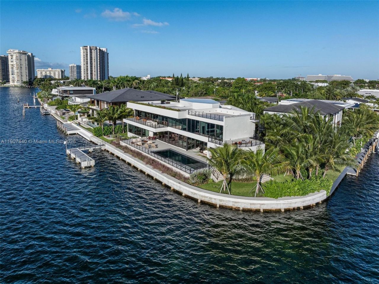 11400 N Bayshore Dr, North Miami, FL 33181 Photo