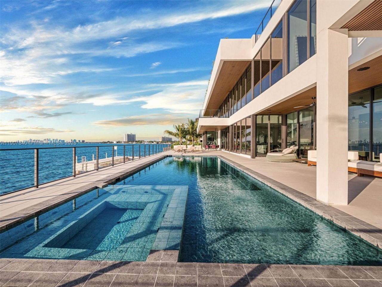 11400 N Bayshore Dr, North Miami, FL 33181 Photo