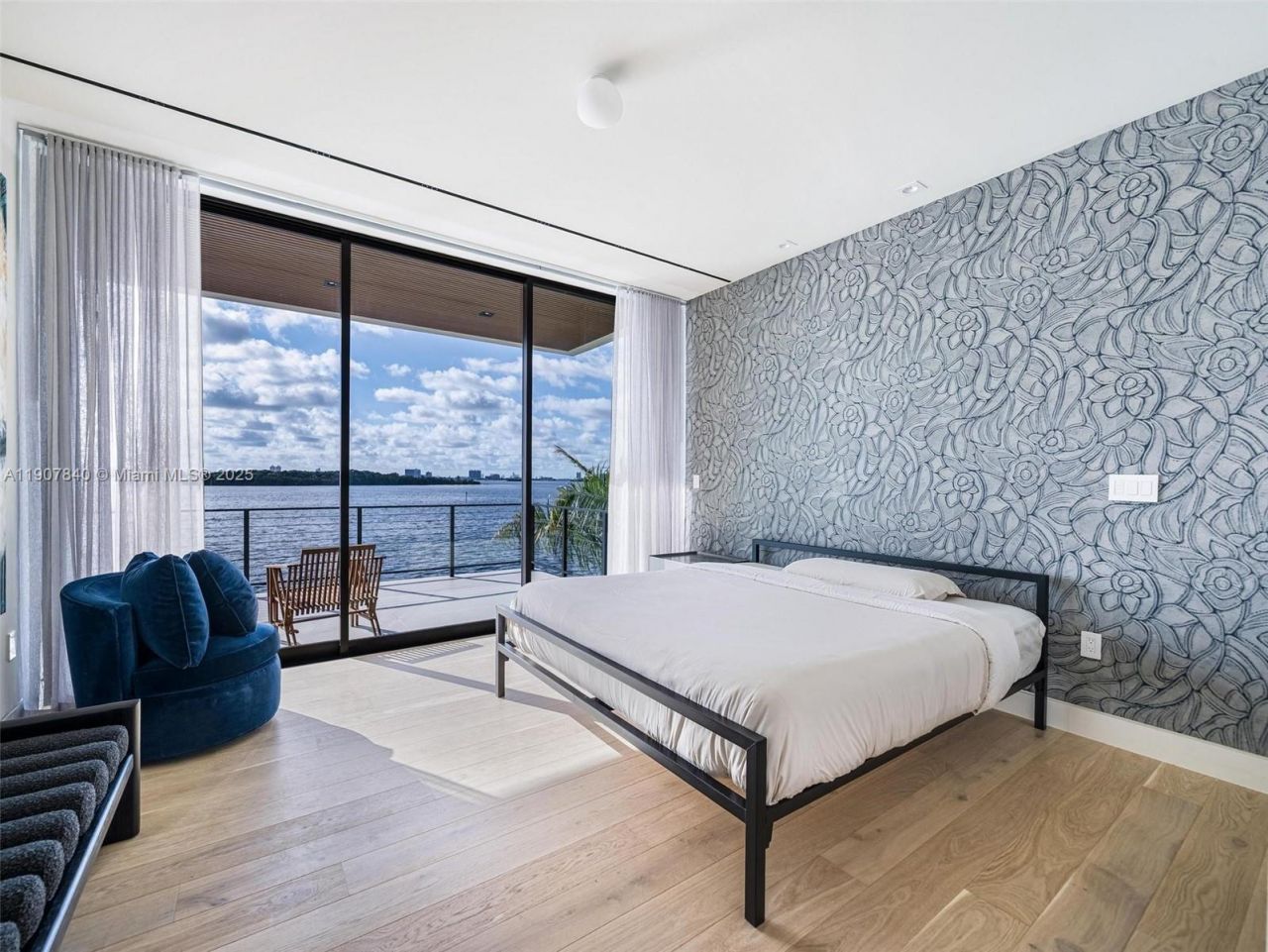 11400 N Bayshore Dr, North Miami, FL 33181 Photo