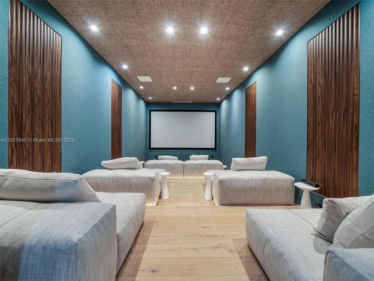 11400 N Bayshore Dr, North Miami, FL 33181 Photo