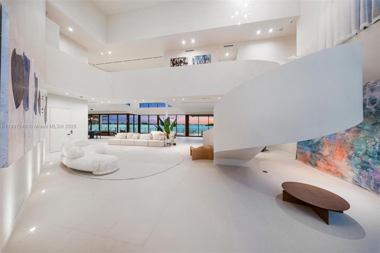 11400 N Bayshore Dr, North Miami, FL 33181 Photo