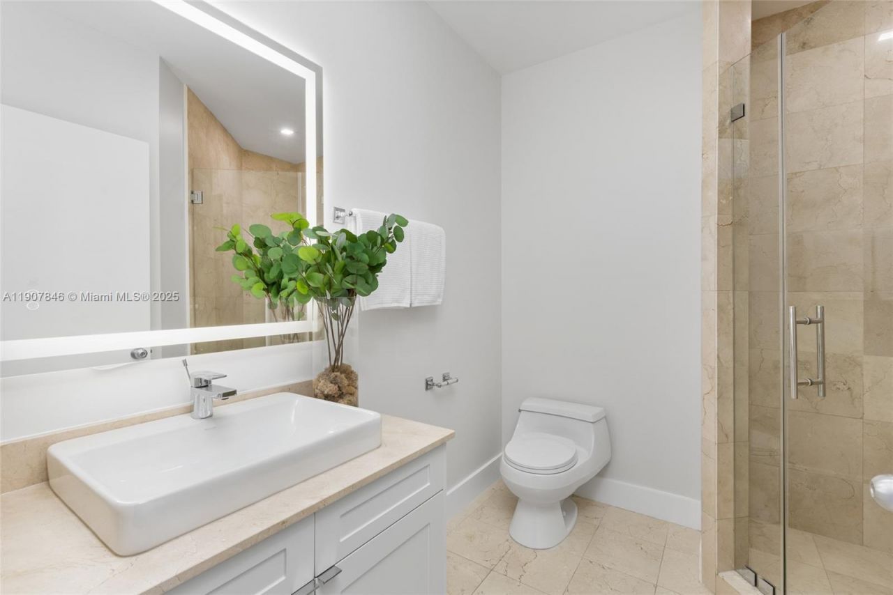 808 Brickell Key Dr, Unit 3901, Miami, FL 33131 Photo