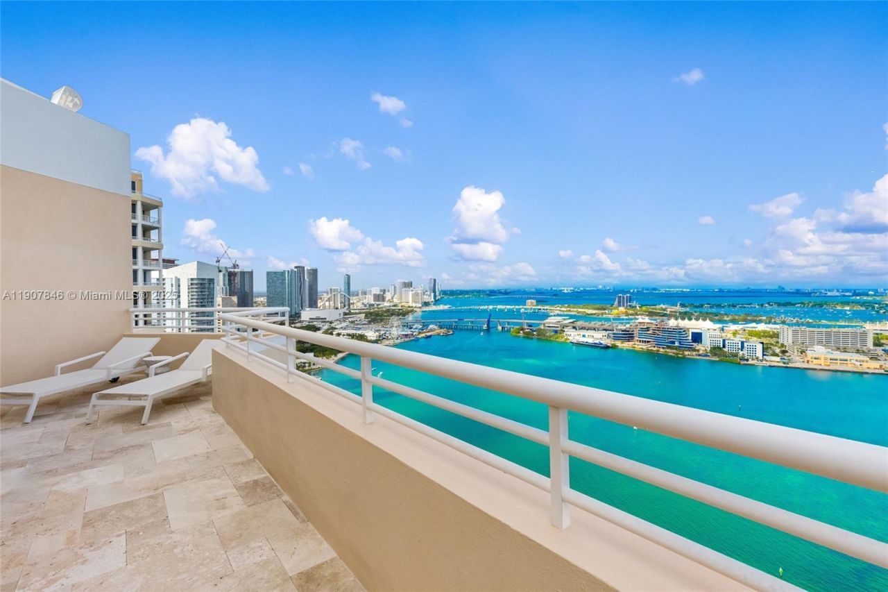 808 Brickell Key Dr, Unit 3901, Miami, FL 33131 Photo