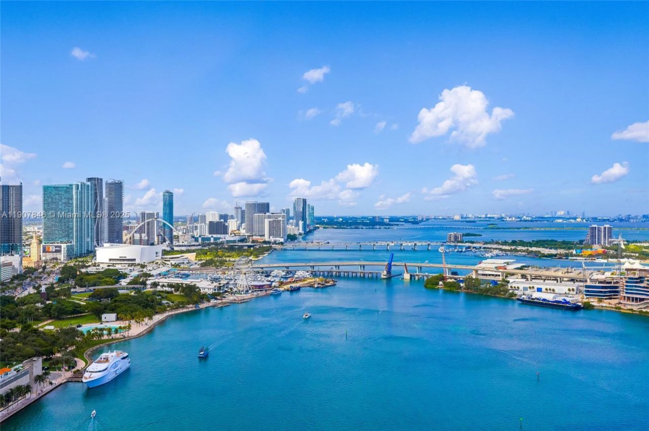 808 Brickell Key Dr, Unit 3901, Miami, FL 33131 Photo