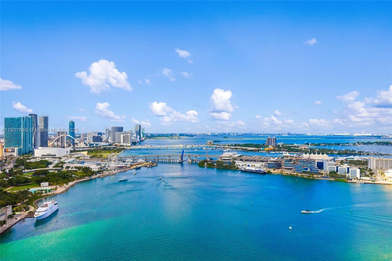 808 Brickell Key Dr, Unit 3901, Miami, FL 33131 Photo