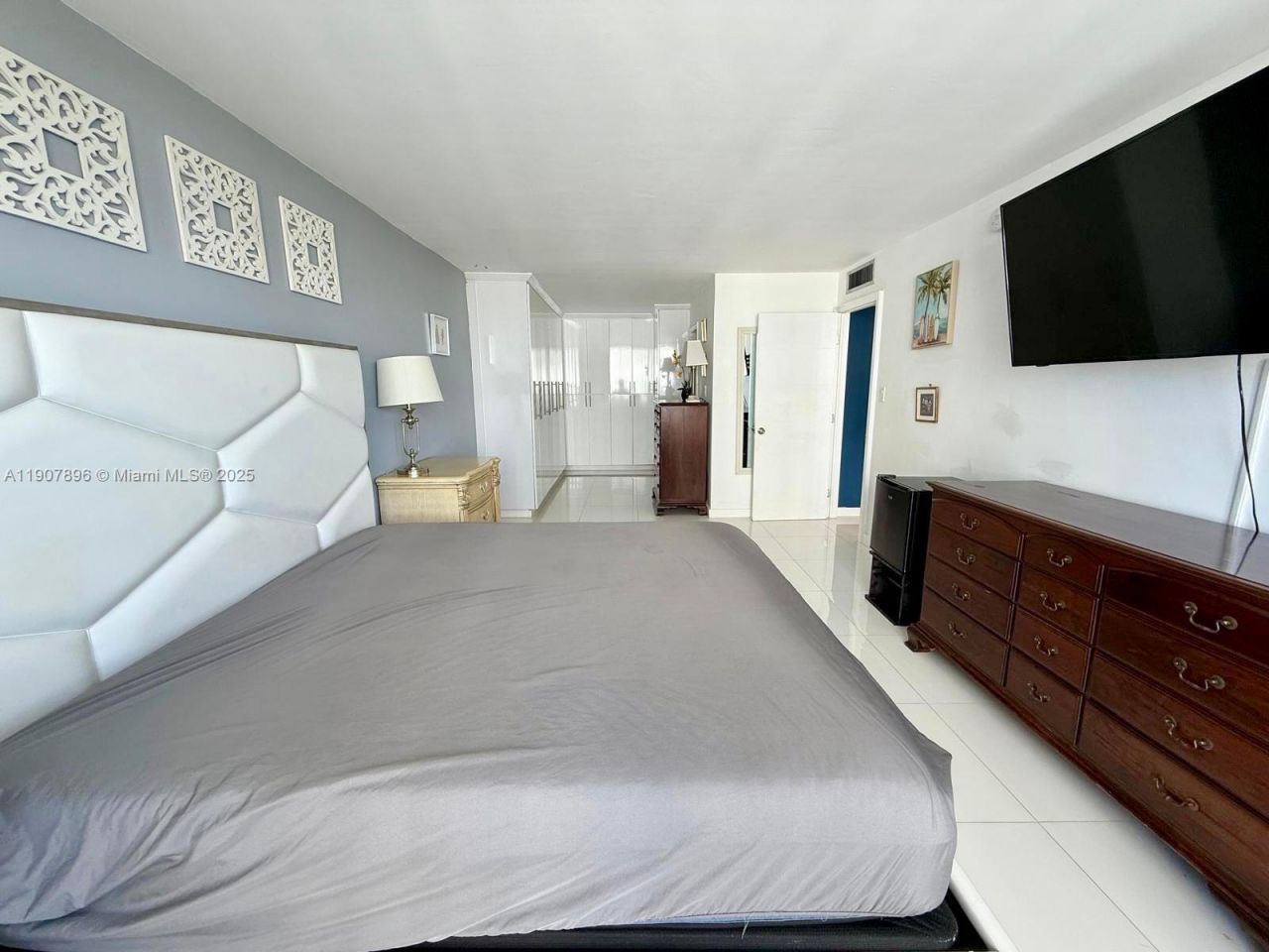 18051 Biscayne Blvd, Unit 1604, Aventura, FL 33160 Photo