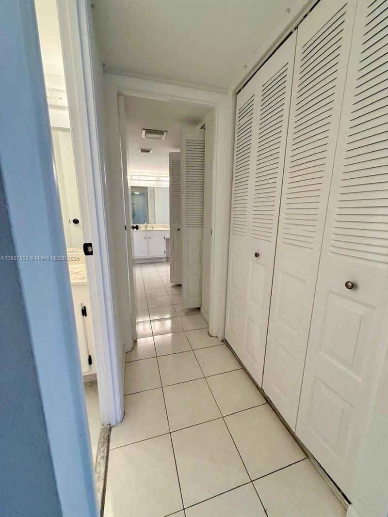 20301 W Country Club Dr, Unit 1421, Aventura, FL 33180 Photo