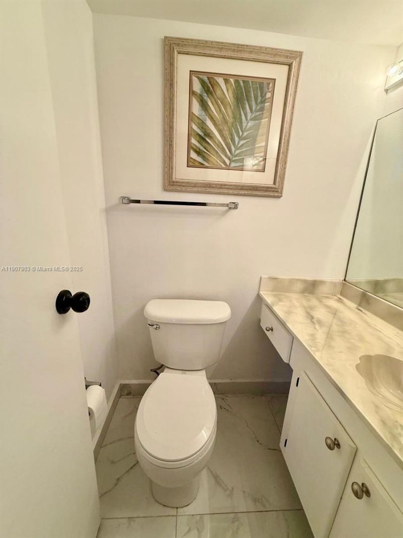 20301 W Country Club Dr, Unit 1421, Aventura, FL 33180 Photo