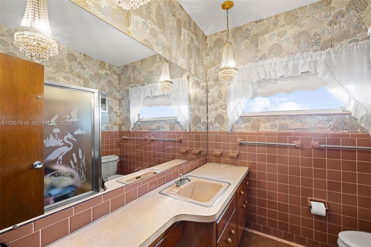 4601 Royal Palm Ave, Miami Beach, FL 33140 Photo