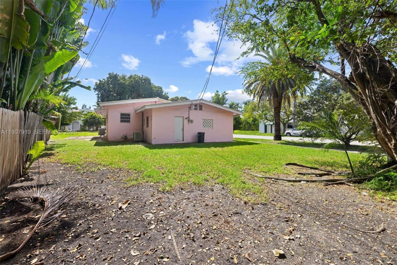 4601 Royal Palm Ave, Miami Beach, FL 33140 Photo