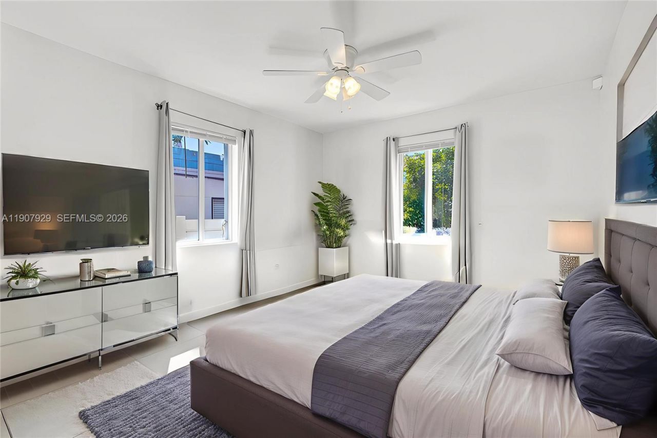 322 Oklahoma St, Hollywood, FL 33019 Photo