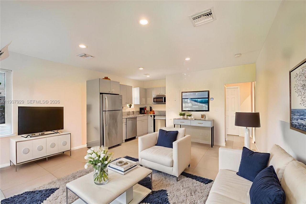 322 Oklahoma St, Hollywood, FL 33019 Photo