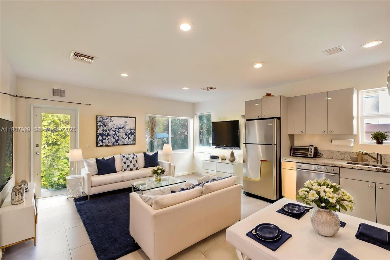 322 Oklahoma St, Hollywood, FL 33019 Photo