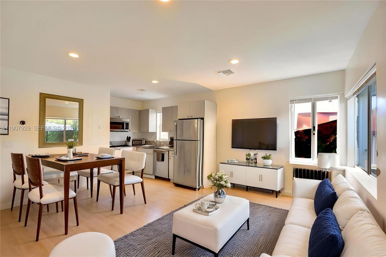 322 Oklahoma St, Hollywood, FL 33019 Photo