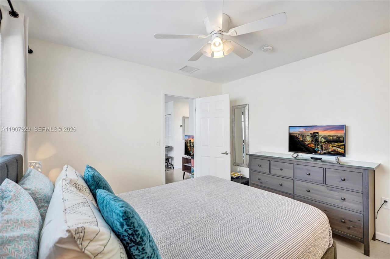 322 Oklahoma St, Hollywood, FL 33019 Photo