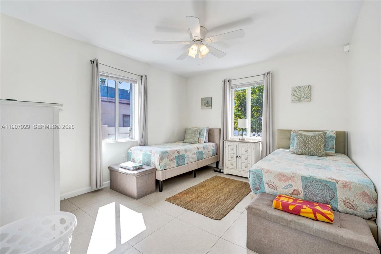 322 Oklahoma St, Hollywood, FL 33019 Photo