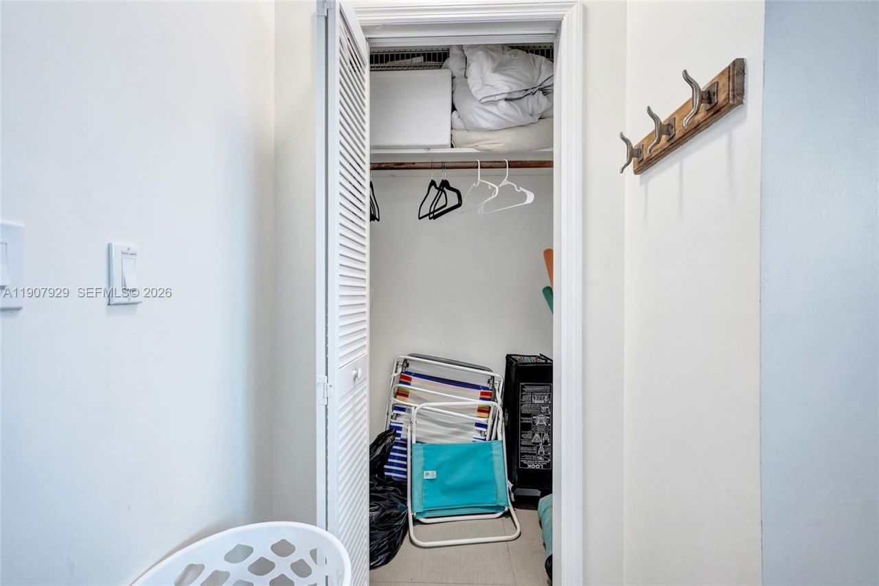 322 Oklahoma St, Hollywood, FL 33019 Photo