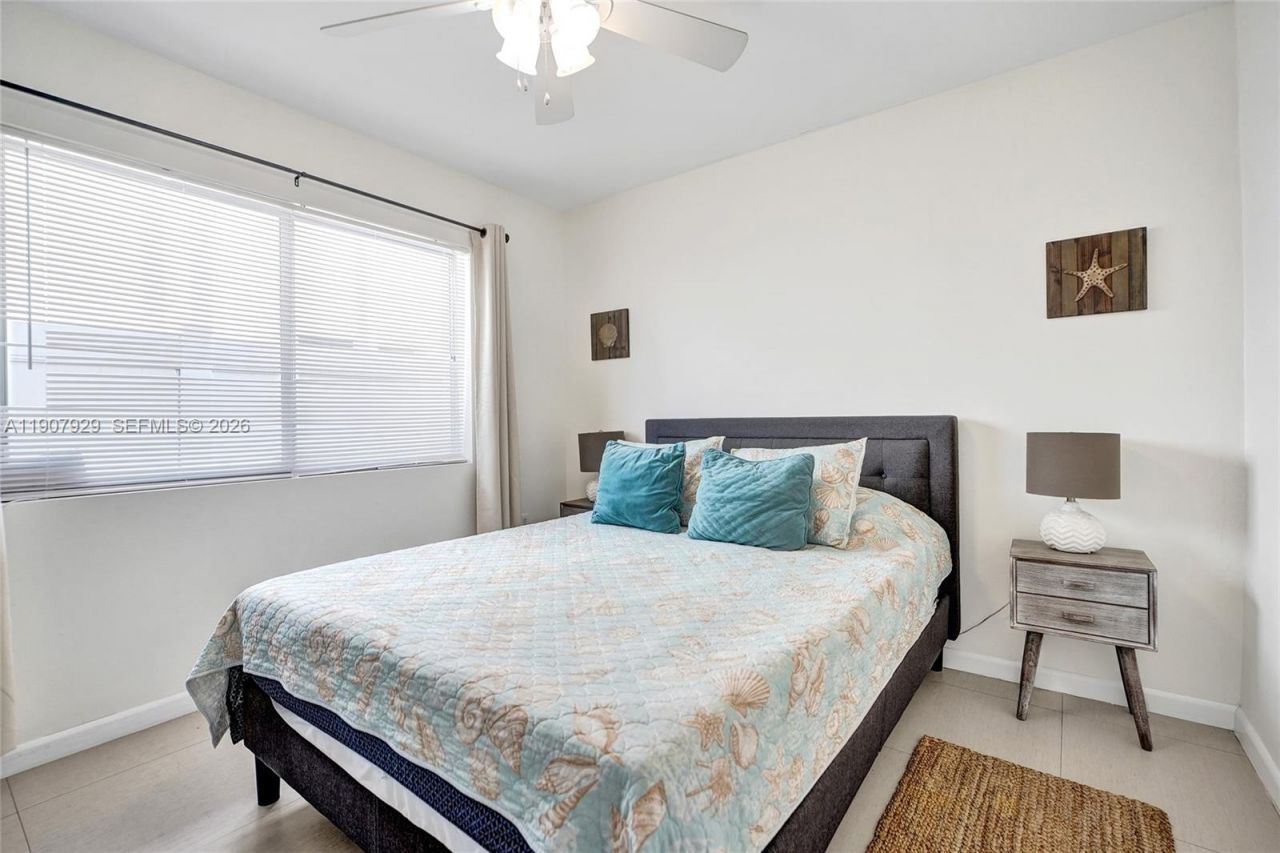 322 Oklahoma St, Hollywood, FL 33019 Photo