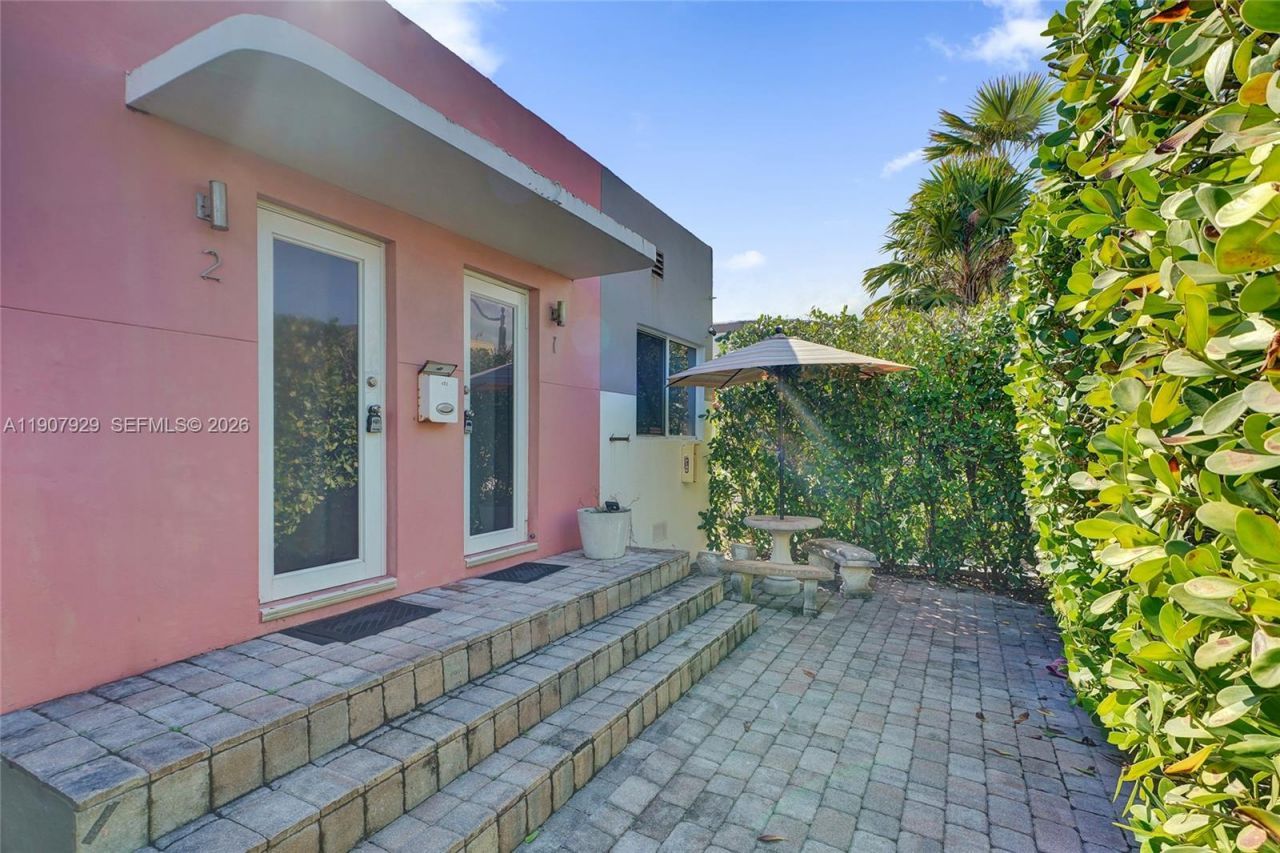 322 Oklahoma St, Hollywood, FL 33019 Photo