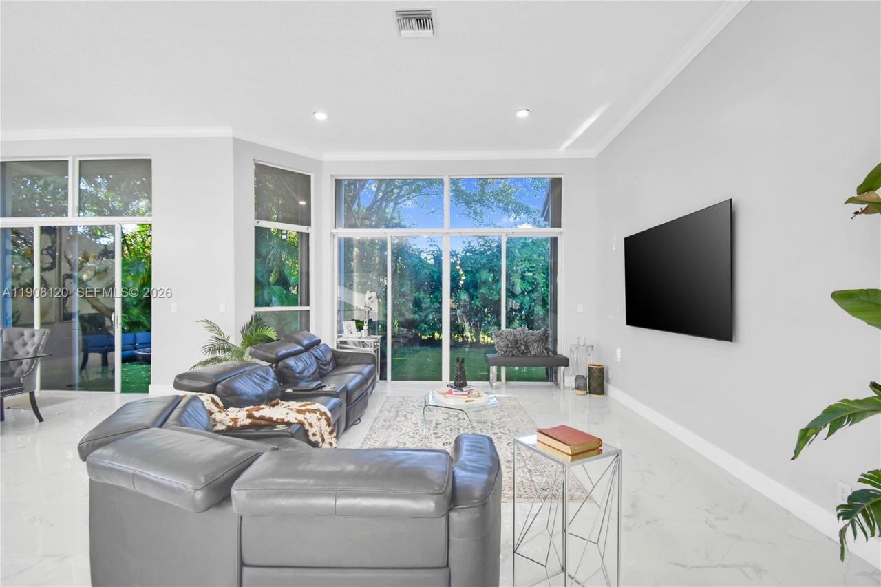 354 Mallard Rd, Weston, FL 33327 Photo