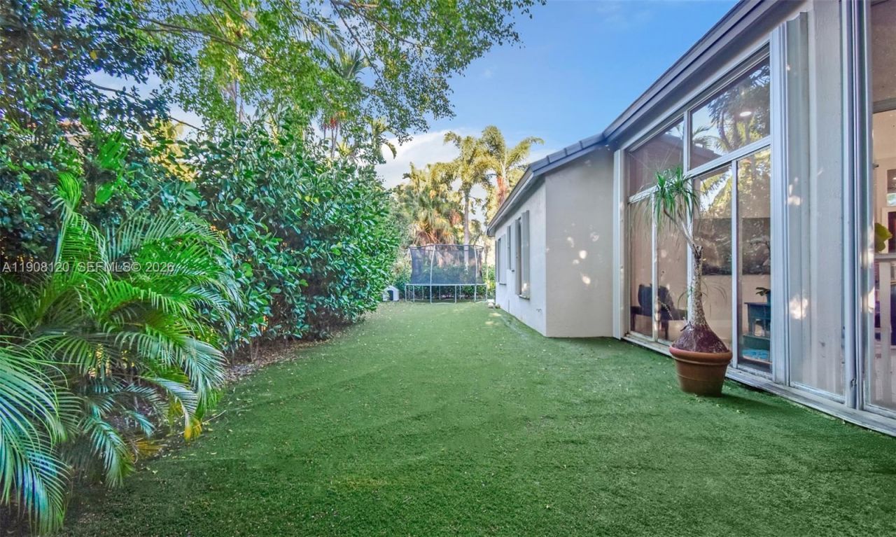 354 Mallard Rd, Weston, FL 33327 Photo