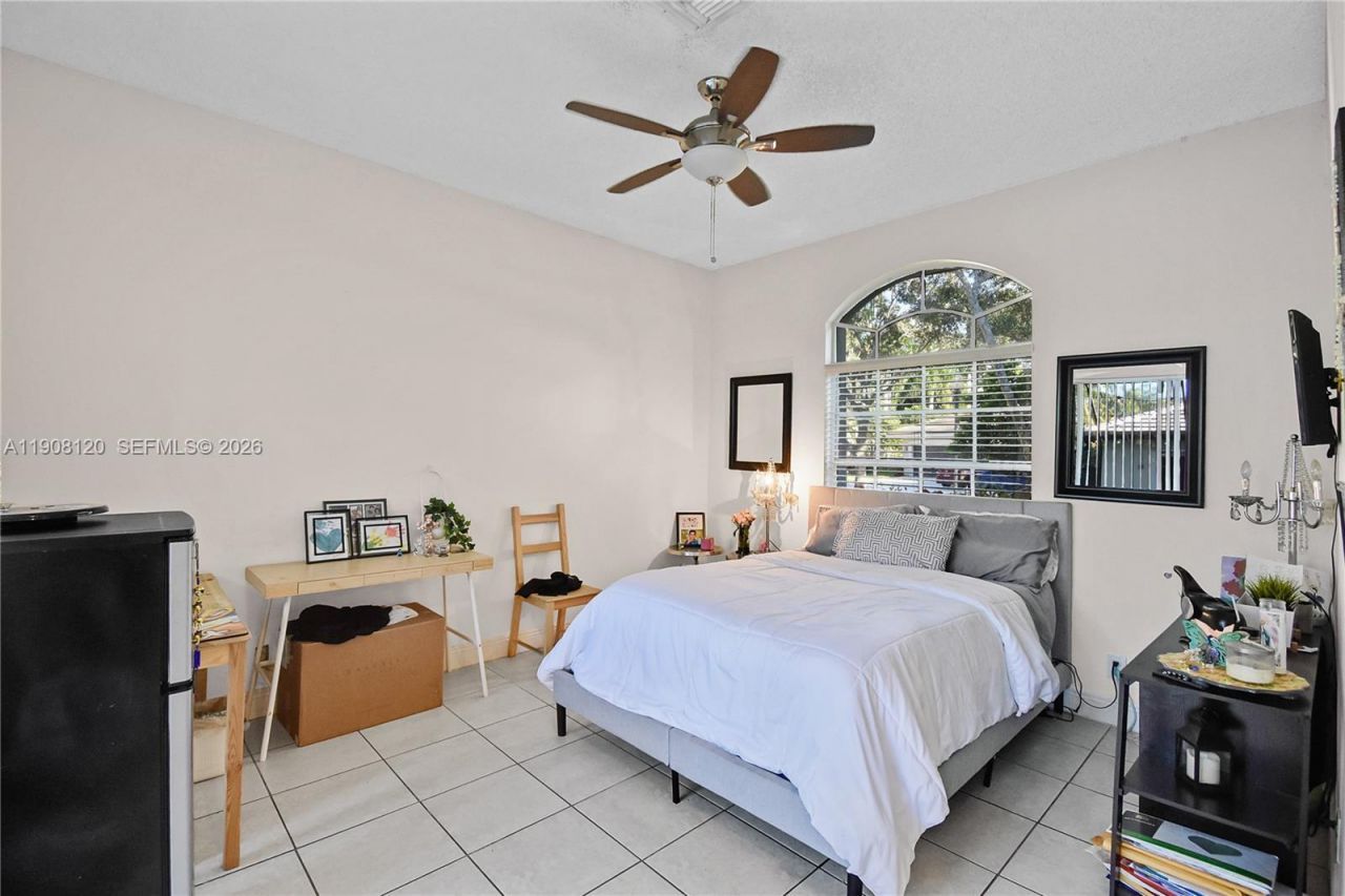 354 Mallard Rd, Weston, FL 33327 Photo