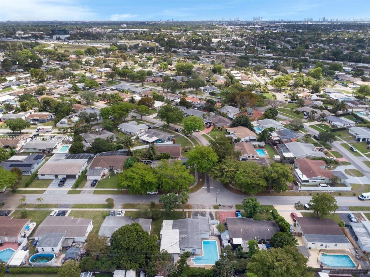 700 SW 67th Ave, Pembroke Pines, FL 33023 Photo