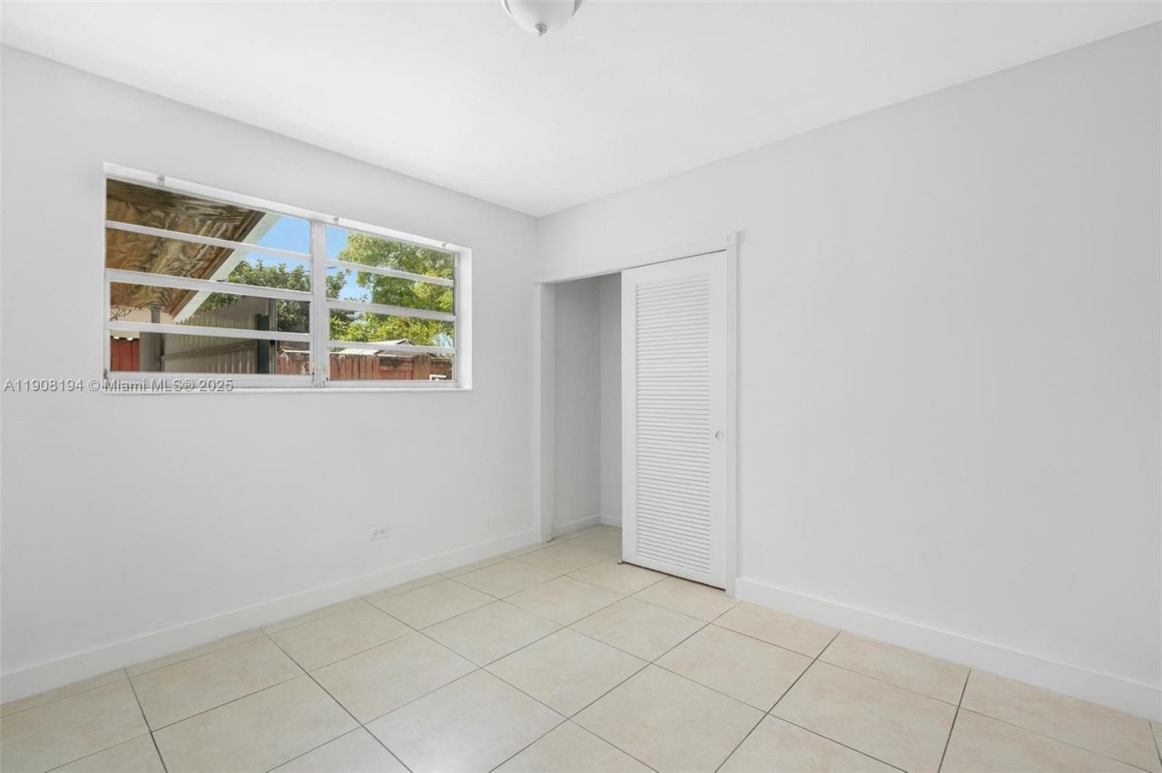 700 SW 67th Ave, Pembroke Pines, FL 33023 Photo
