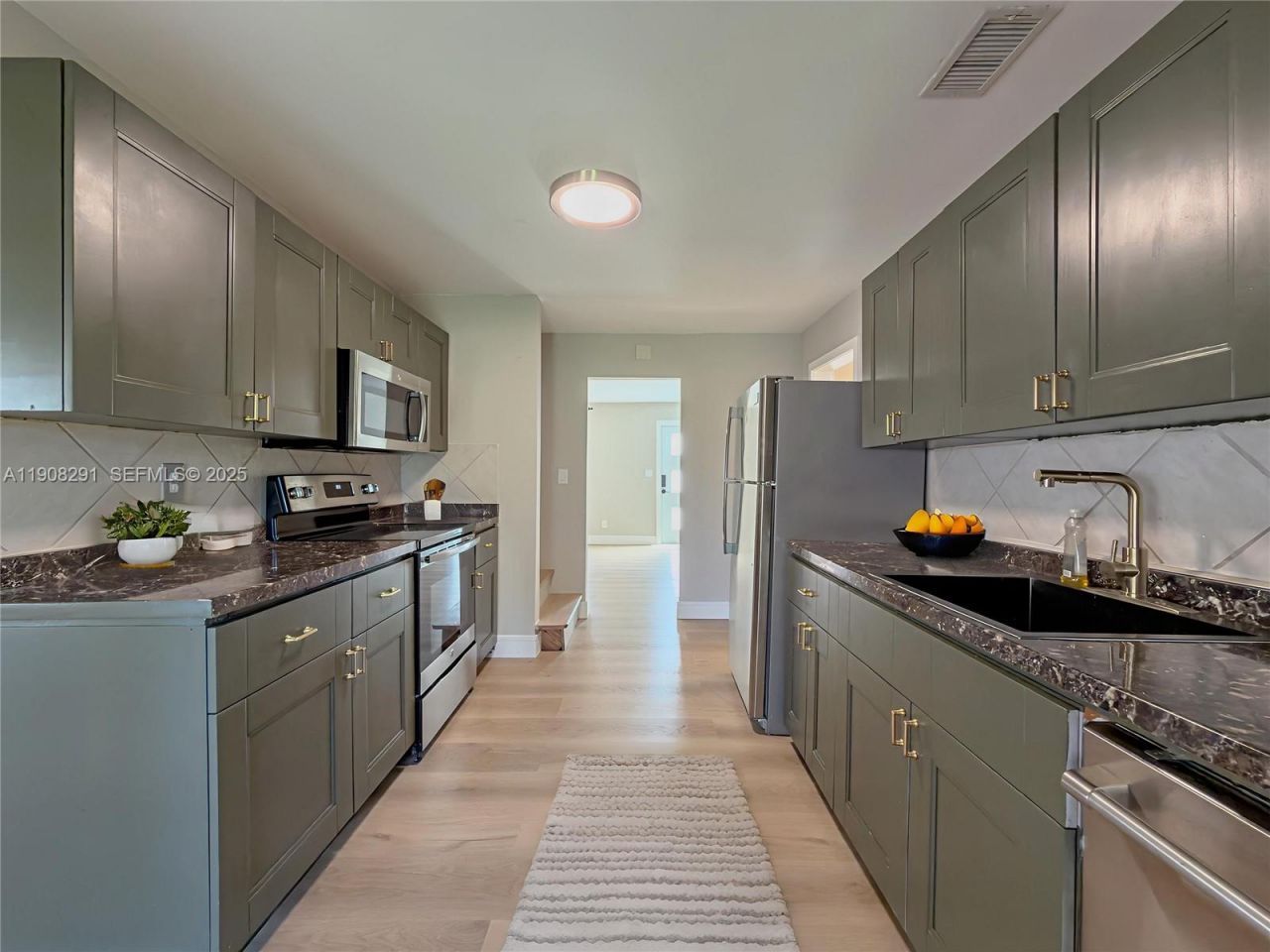 1813 SW 10th St, Fort Lauderdale, FL 33312 Photo