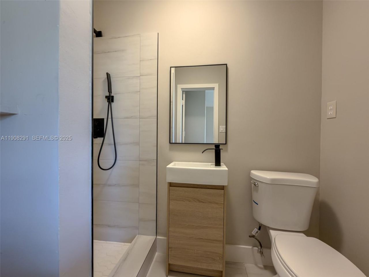 1813 SW 10th St, Fort Lauderdale, FL 33312 Photo